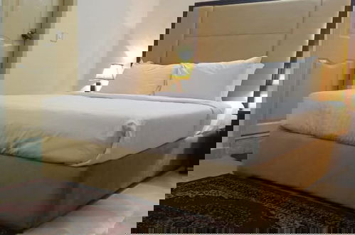 Photo 2 - Impeccable 3-bed Apartment in Lahore