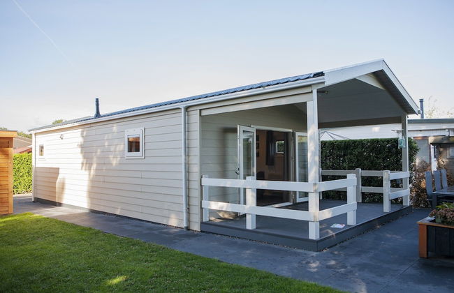 Comfortably Furnished Chalet with Porch near Veluwe - Foto 1