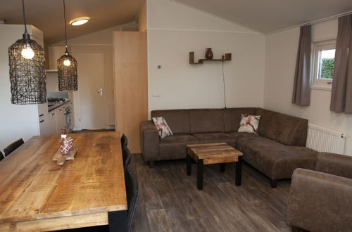 Photo 5 - Comfortably Furnished Chalet with Porch near Veluwe