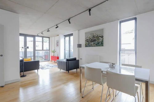 Foto 29 - Beautiful & Bright 2BD Flat - Dalston