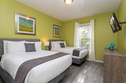 Foto 14 - Magnificent 2 Bedroom Apartment Vista Cay Resort 107