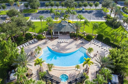 Foto 34 - Magnificent 2 Bedroom Apartment Vista Cay Resort 107