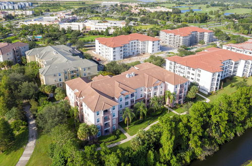 Photo 57 - Magnificent 2 Bedroom Apartment Vista Cay Resort 107