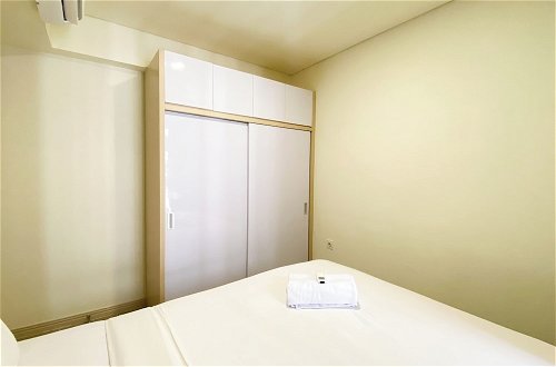 Photo 6 - Best Homey And Modern 2Br At Meikarta Apartment