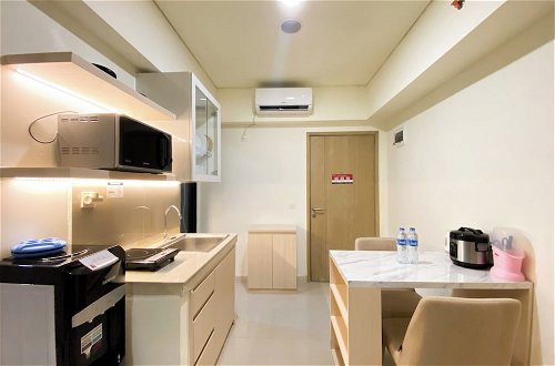 Photo 17 - Best Homey And Modern 2Br At Meikarta Apartment