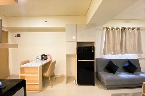 Photo 19 - Best Homey And Modern 2Br At Meikarta Apartment