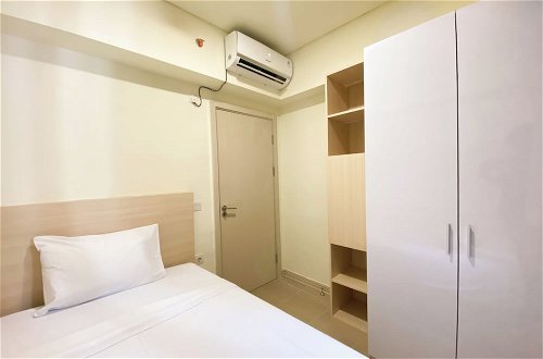 Photo 9 - Best Homey And Modern 2Br At Meikarta Apartment