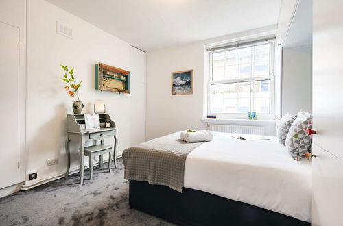 Photo 2 - Lovely Portobello Apartment Near Westbourne Park