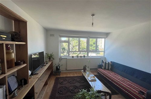 Photo 10 - Charming & Peaceful 1BD Flat - Clapham Junction