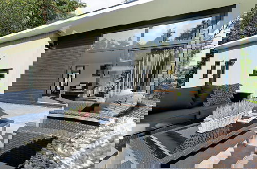 Foto 7 - Modern Chalet With a Smart TV Near Forest