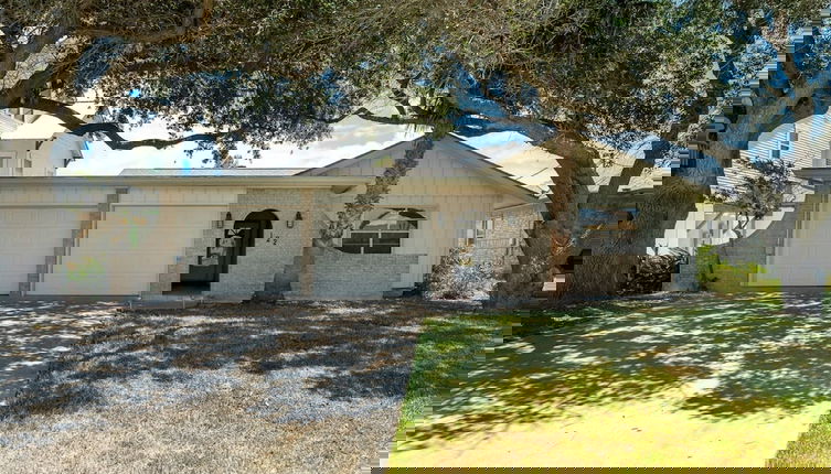 Foto 1 - Gone Coastal