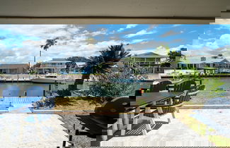 Foto 1 - Gone Coastal