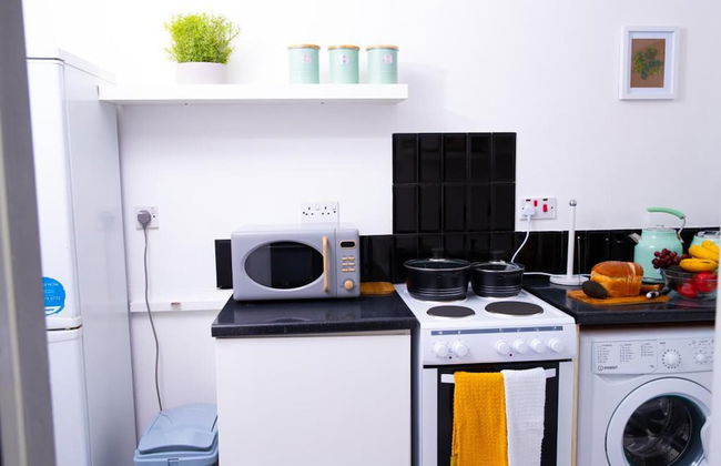 Inviting 1-bed Apartment in London, Near Hotsput - Foto 11