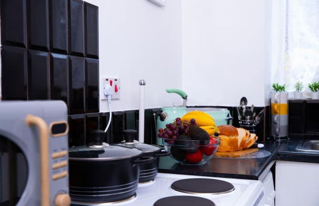 Inviting 1-bed Apartment in London, Near Hotsput - Foto 10