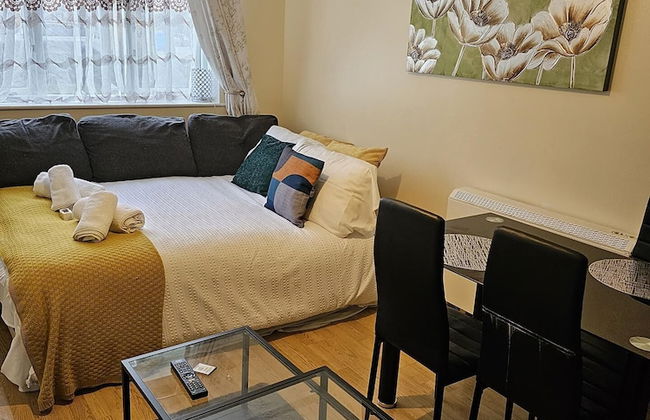 Inviting 1-bed Apartment in London, Near Hotsput - Foto 7