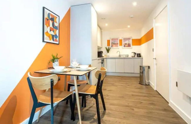 Exquisite 1-bed Homely Apartment in Manchester - Photo 8