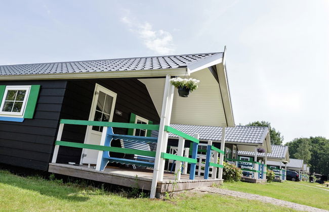 Holiday Lodge in Staphorst With Pool Access - Foto 1