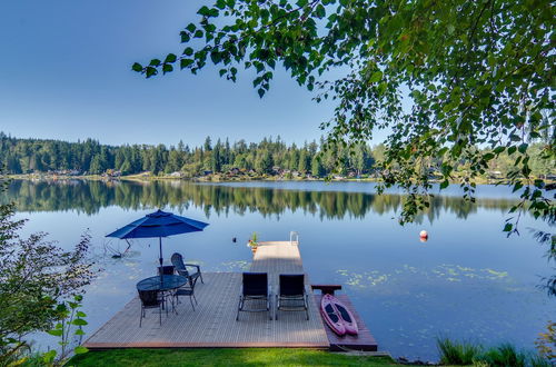 Photo 25 - Lakefront Snohomish Cottage w/ Private Dock