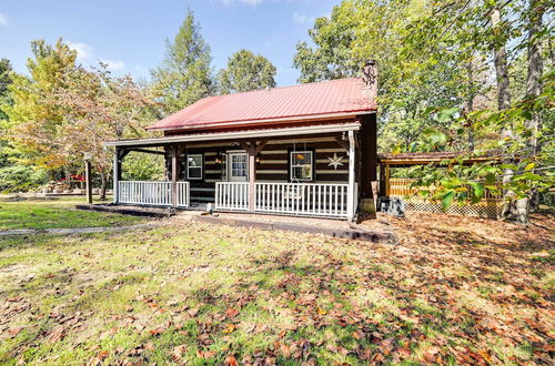 Photo 10 - Mammoth Cave Cabin w/ Fire Pit - 3 Mi to Lake