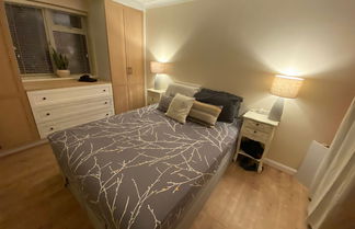 Photo 1 - Stunning 1-bed Apartment in Bracknell