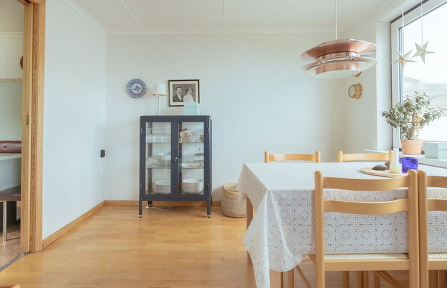 Serenity By The Sea | 3-Br House | Sea View - Photo 11