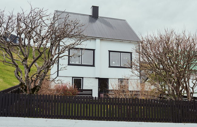 Serenity By The Sea | 3-Br House | Sea View - Photo 22