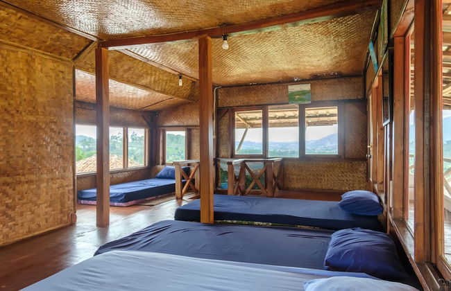 Hilltop Camp Lembang by TwoSpaces - Foto 9