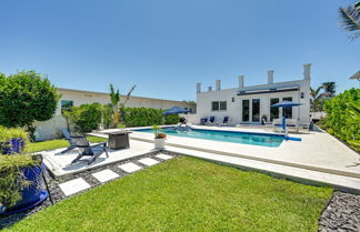 Foto 3 - Luxury Naples Home w/ Private Pool ~ 1 Mi to Beach