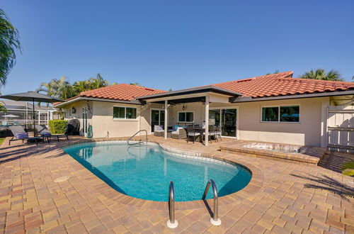 Foto 12 - Waterfront Fort Myers Home: Private Pool & Dock