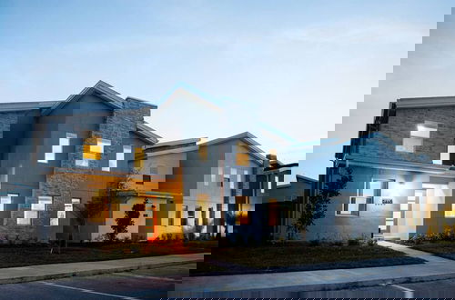 Foto 10 - Luxury AND FUN Near Disney Parks 9BR