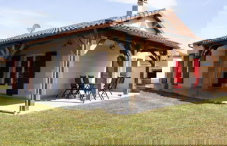 Foto 1 - Welcoming Villa With Shared Pool