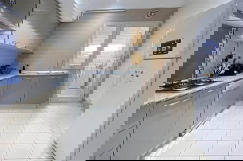 Foto 4 - Black White Modern Spacious
