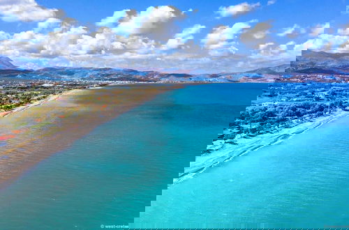 Foto 37 - Athina Epavlis - Ethereal Charm of Blue Horizons