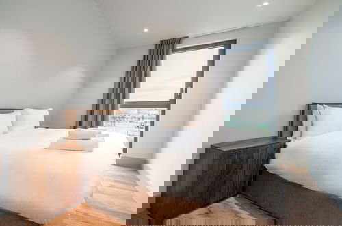 Foto 15 - Modern Apartment in North London