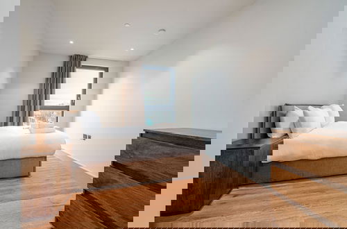 Foto 16 - Modern Apartment in North London