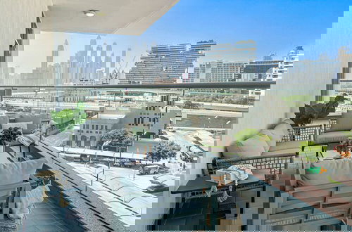 Foto 34 - HiGuests - Azure Residences