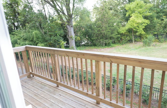 Cozy Retreat near Uptown Charlotte with Free Parking & Wi-Fi - Foto 29