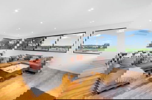 Photo 8 - Gorgeous 5 Bedroom - Golf Course Views