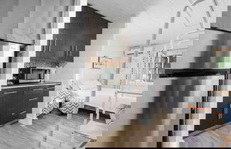 Foto 2 - Chic City Retreat 87