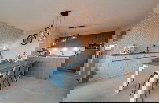 Foto 3 - Stunning Apartment With Golf Course Views