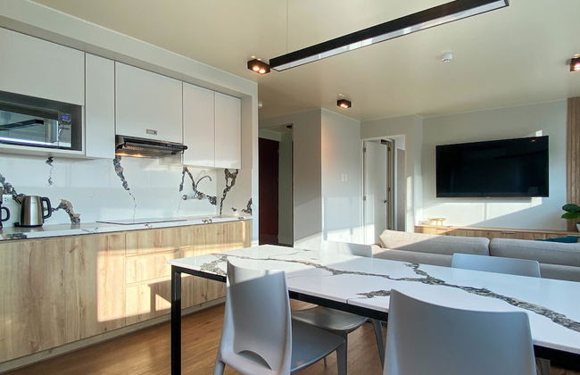 w Cozy 2BR w AC Near Kennedy Park - Foto 1