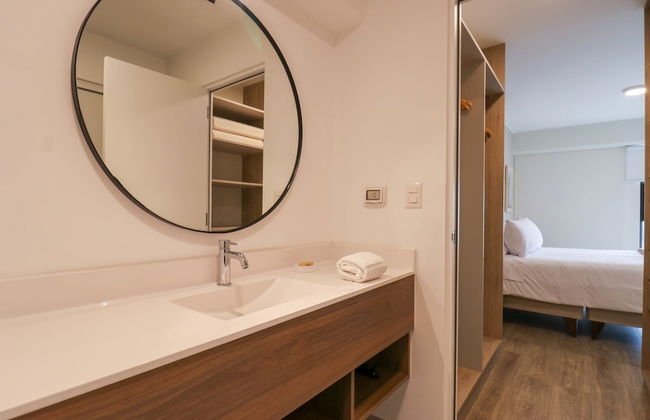 w Extraordinary 2BR With Balcony in Miraflores - Photo 18