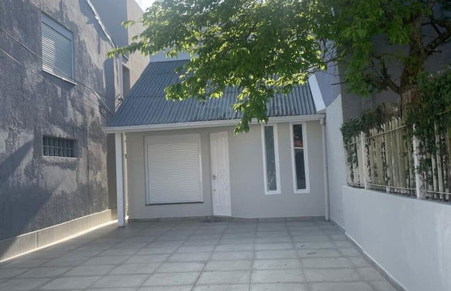 Casa ao Lado da Praia de Canasvieiras - Foto 1