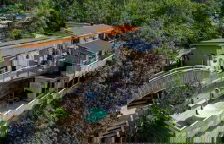 Photo 1 - Inviting Vacation Home With Breakfast
