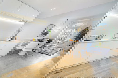 Foto 7 - The Boulevard Prime Location & Timeless Luxury