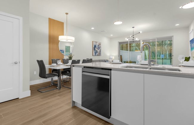 Upstay - Modern Family Townhome With Pool - Foto 11