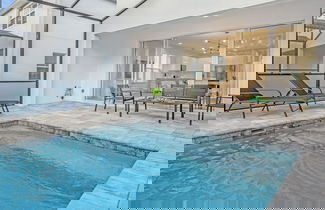 Foto 1 - Upstay - Modern Family Townhome With Pool