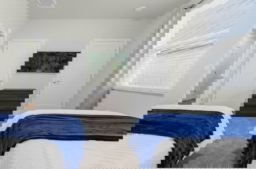 Foto 21 - Upstay - Modern Family Townhome With Pool