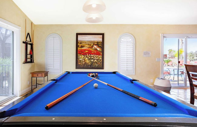 Chardonnay Charm by Avantstay Luxe Group Retreat w/ Pool Mins to Wineries - Photo 9