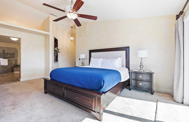 Chardonnay Charm by Avantstay Luxe Group Retreat w/ Pool Mins to Wineries - Photo 21